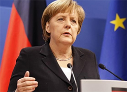 Меркель: ЕС должен отреагировать на российскую агрессию