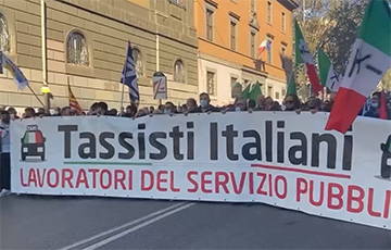 Итальянские таксисты устроили общенациональную забастовку