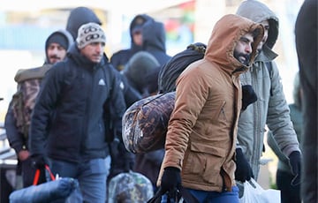 Мигранты рассказали, как над ними издеваются белорусские силовики