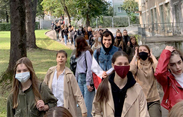 Студенты БГЭУ вышли на марш cолидарности