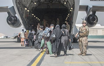Пентагон опубликовал фото последнего военного США, покинувшего Афганистан