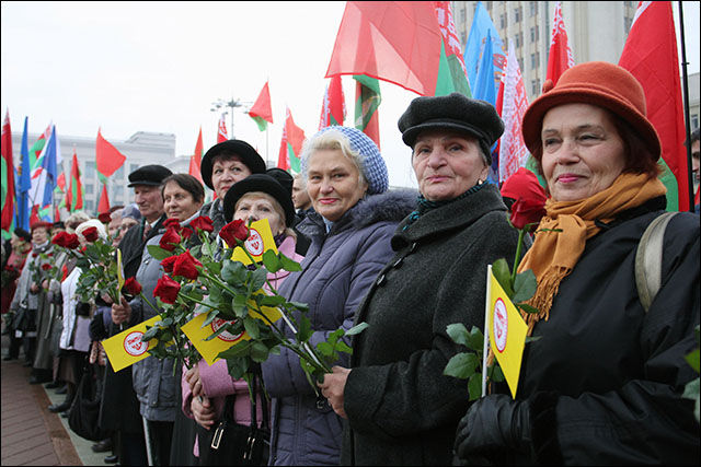 Коммунисты поклонились Ленину в Минске