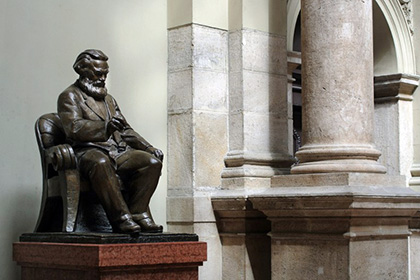 Венгрию оставили без статуй Маркса