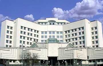 Конституционный суд начал рассматривать указ Зеленского о роспуске Рады
