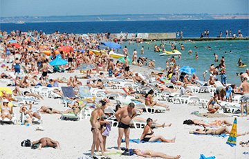 Украинские пляжи приняли рекордное количество белорусов