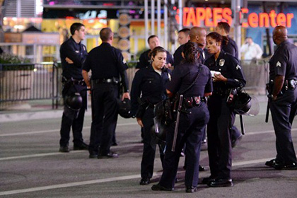 В Лос-Анджелесе обстреляли полицейский автомобиль