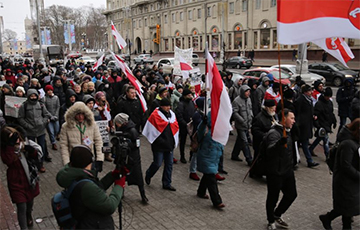 В Минске проходит акция Цепь Независимости (Онлайн, видео)