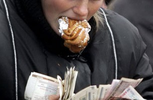 Средняя начисленная зарплата в Беларуси составила 1, 6 миллиона рублей