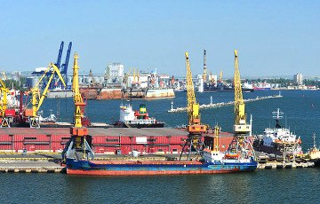 Беларусь начала поставки нефтепродуктов в российские порты