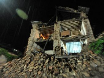 В результате землетрясения в Индии и Непале погибли 18 человек