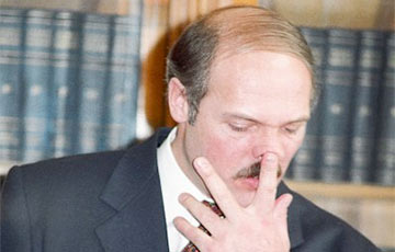 Лукашенко носит со стороны в сторону