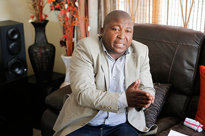 Судропереводчик с похорон Манделы оказался уголовником