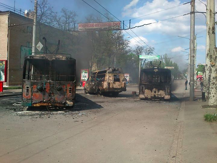 Российские боевики сожгли общественный транспорт Краматорска