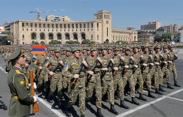 Армянская армия ушла из политики?