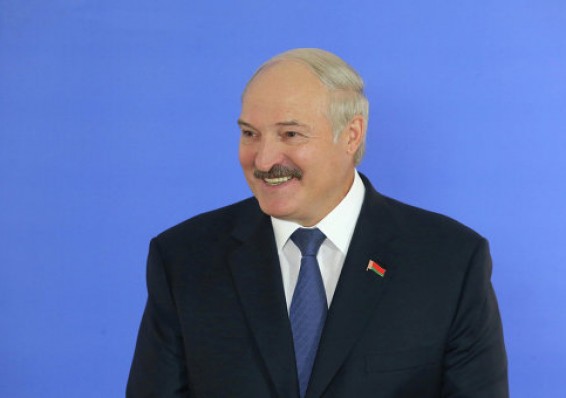 РИА Новости: Лукашенко извлекает выгоду из ухудшения отношений РФ с соседями