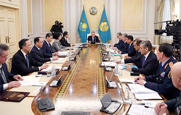 В Казахстане одобрили отмену пожизненного председательства Назарбаева в Совбезе