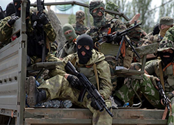 Лукашенко не исключает, что Россия поставляет оружие боевикам в Донбасс