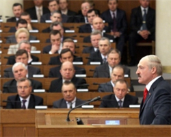 По приказу Лукашенко белорусским чиновникам урежут полномочия