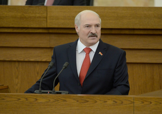 Лукашенко планирует встретиться с новыми и старыми депутатами