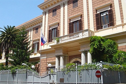 Посольство запросило данные об аресте россиянки по делу убитого посла Карлова