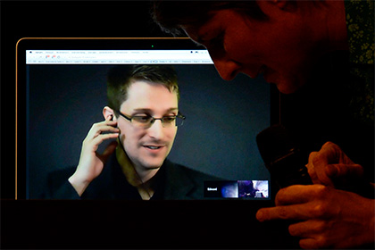 После регистрации в Twitter Сноуден получил 47 гигабайт уведомлений