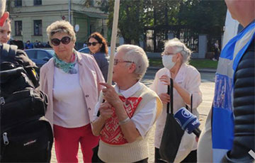 Каратели задержали 73-летнюю Нину Багинскую