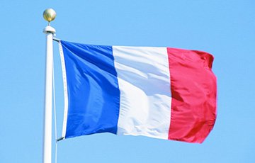 Посольство Франции продолжит выдавать белорусам визы