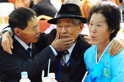 Северная Корея пригрозила отменить воссоединение семей