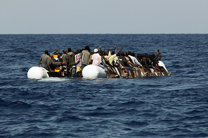 В Средиземном море на виду у спасателей утонули более 30 мигрантов