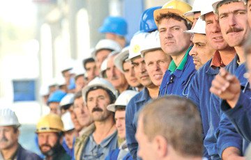 Рабочие бобруйского завода объявили забастовку