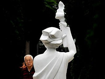 Тайвань отказался от возведения скульптуры богини демократии