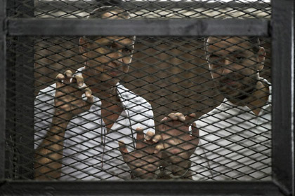 Корреспондентов «Аль-Джазиры» в Египте осудили за пособничество террористам