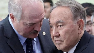 Лукашенко и Назарбаев поговорили по телефону