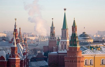 «Потекшие» башни Кремля