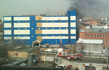 В Москве горит торговый центр «Персей»