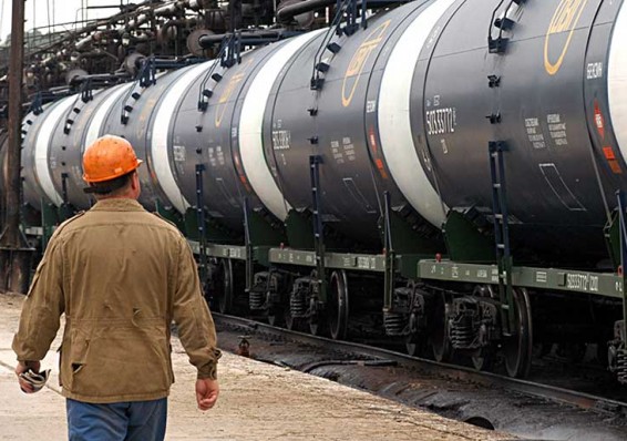 Россия подтвердила планы поставить в Беларусь 24 тысячи тонн нефти