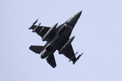 В Йемене сбит марокканский военный самолет F-16