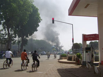 Повстанцы в Буркина-Фасо сожгли дом командующего армией