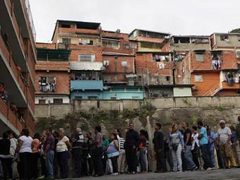 Голосование на выборах в Венесуэле продлили из-за очередей на участках