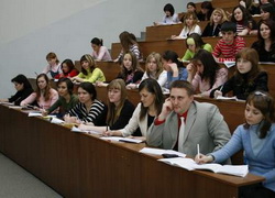 30 исключенных студентов захотели учиться по программе Калиновского