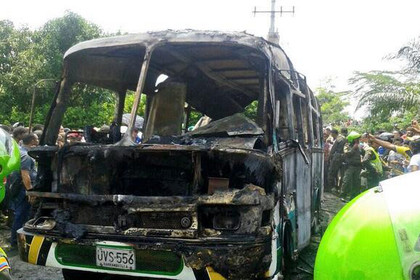 Пожар в автобусе в Колумбии унес жизни более 30 детей