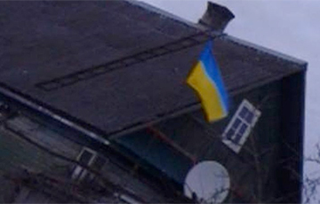 Россиянин поднял над своим домом украинский флаг в поддержку Сенцова и пленных моряков