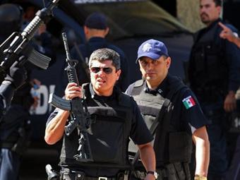 Мексиканских полицейских арестовали за "крышевание" наркодельцов
