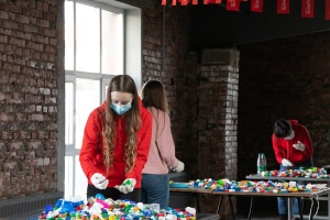 Белорусы собрали более 55 тонн пластиковых крышечек в помощь детям