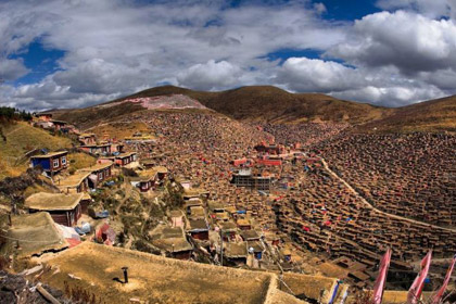 В Тибете сгорела буддистская академия