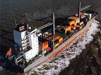Пираты отпустили немецкий контейнеровоз с россиянами на борту