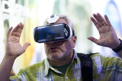 Samsung выпустила шлем виртуальной реальности за 200 долларов