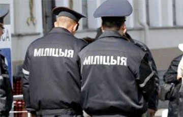 В Бобруйске милиционеры выволокли активиста из дома и увезли в Жлобин