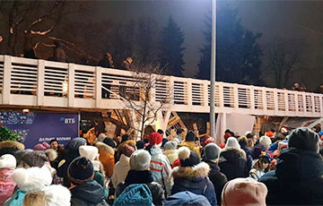 В московском парке Горького на Новый год обрушился мост с людьми