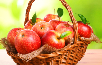 Почему цены на белорусские яблоки в этом году выросли «в разы»?